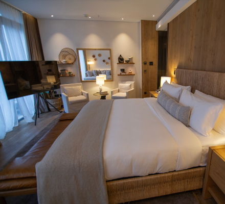 AT&C Audio Visual Hospitality AV Specialists Retail London IP TV 440x400px Image